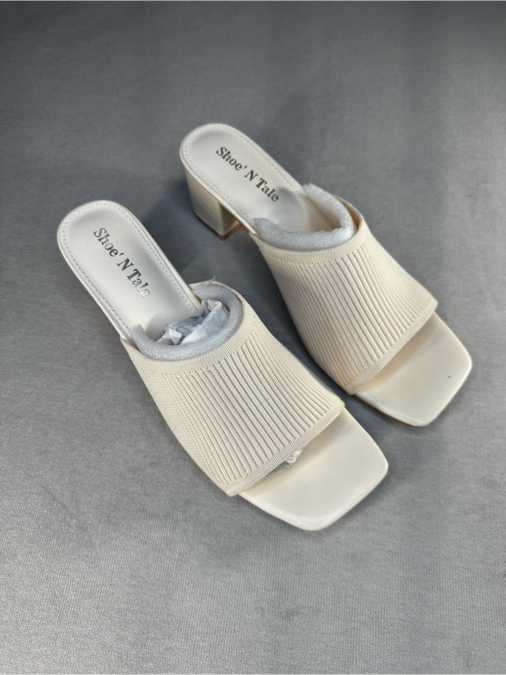 Shoe n’ Tale Women’s Cream Ribbed Mule Heels